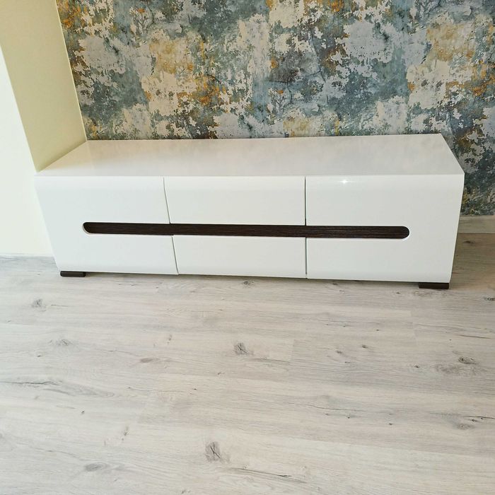 Zestaw Mebli Azteca, białe meble na wysoki połysk,komoda, szafka RTV