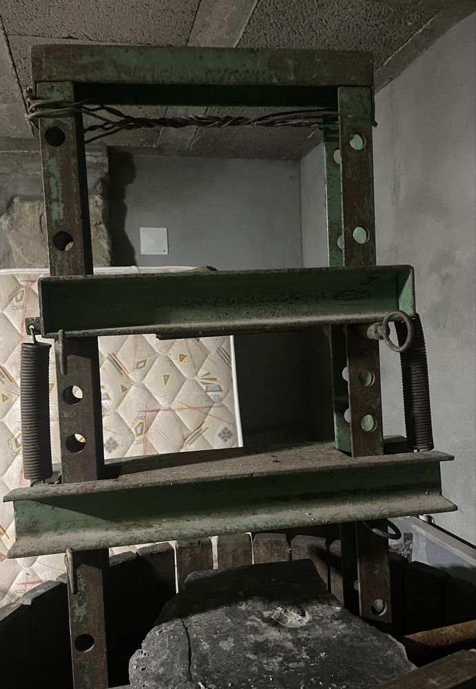 Prensa para vinho movel
