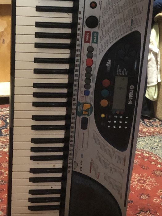 Синтезатор «YAMAHA”