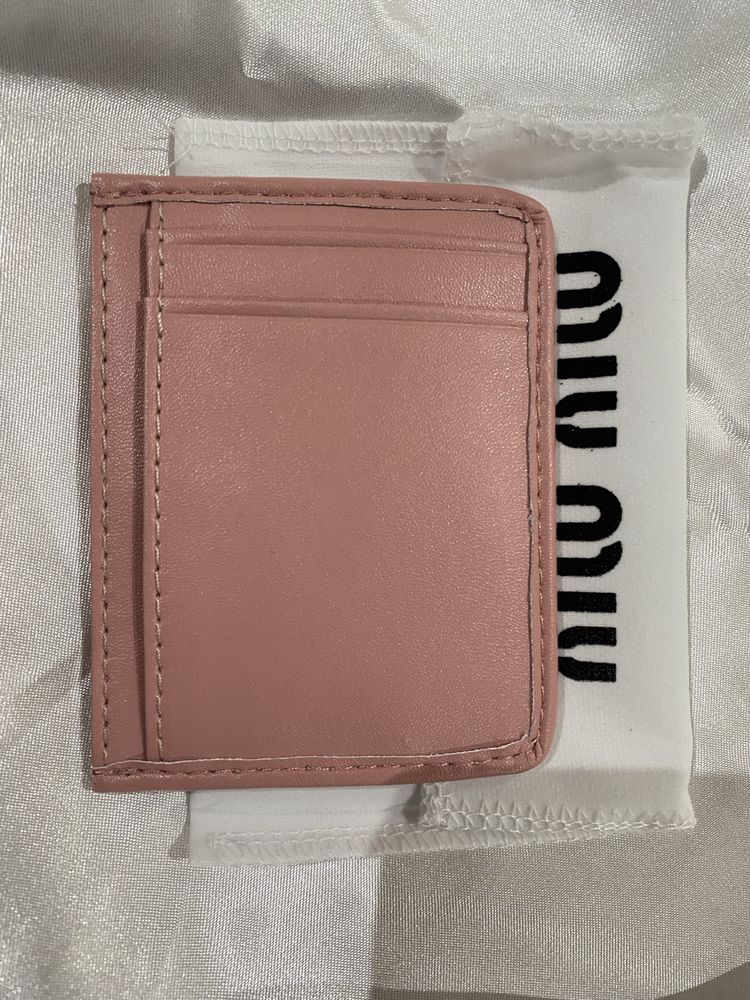Porta cartoes novos miu miu