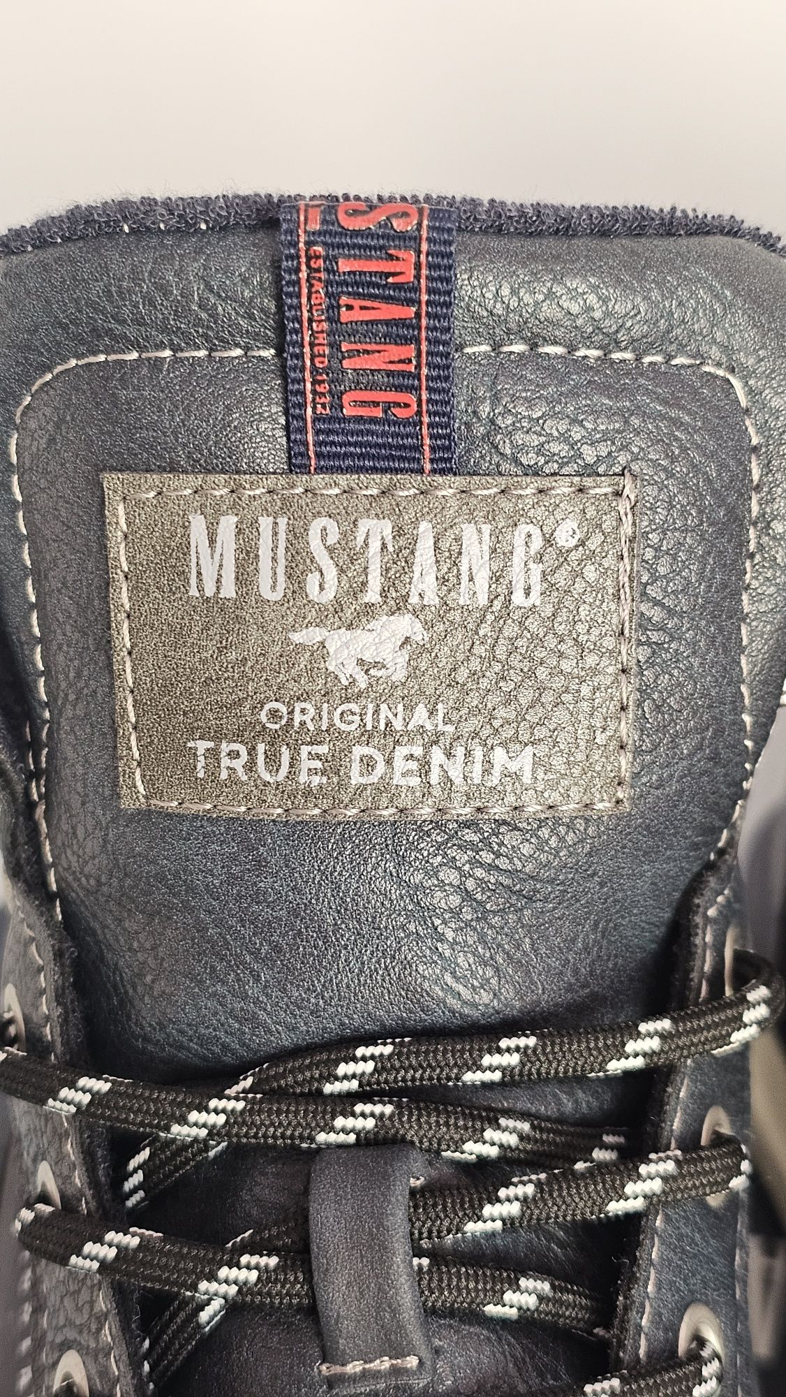Buty męskie ocieplane Mustang modny kolor rozmiar 45 / wkładka 29.5 cm