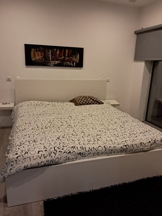 Cama ikea com 2 gavetas