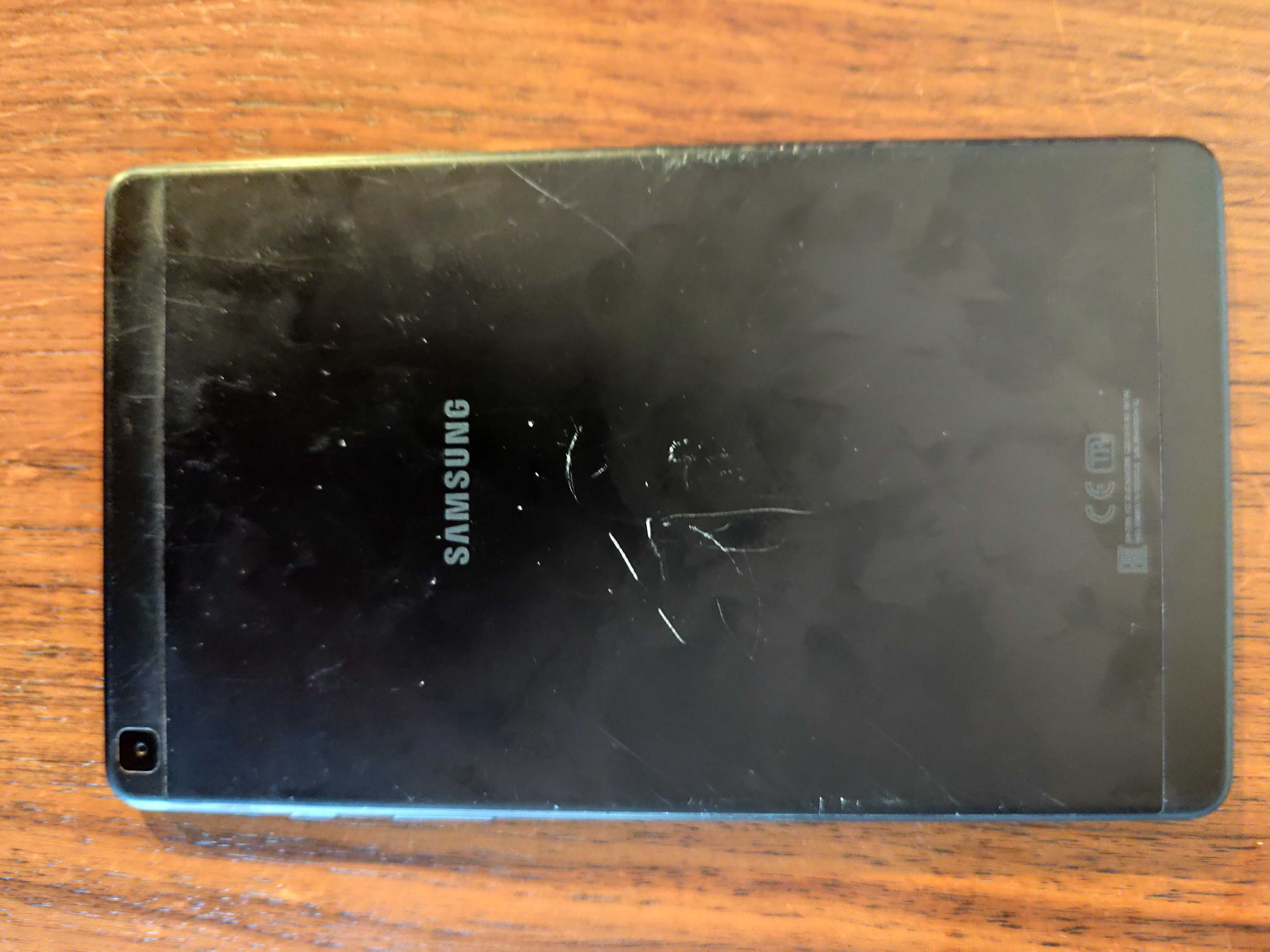 Sprzedam tablet Samsung Galaha Tab 8-3/64. Jest karta SIM 4G.