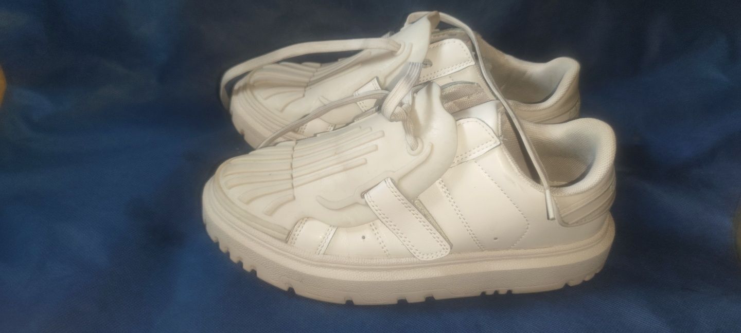Кросівки жіночі Guess, Balenciaga, та інші 37, 38, 39, 40