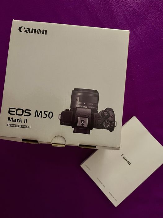 Máquina Fotográfica - Canon EOS M50 Mark II