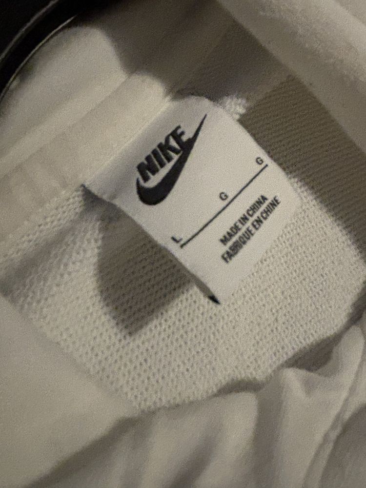 Nowa Biała bluza z kapturem Nike z sercem- Nike Sportswear