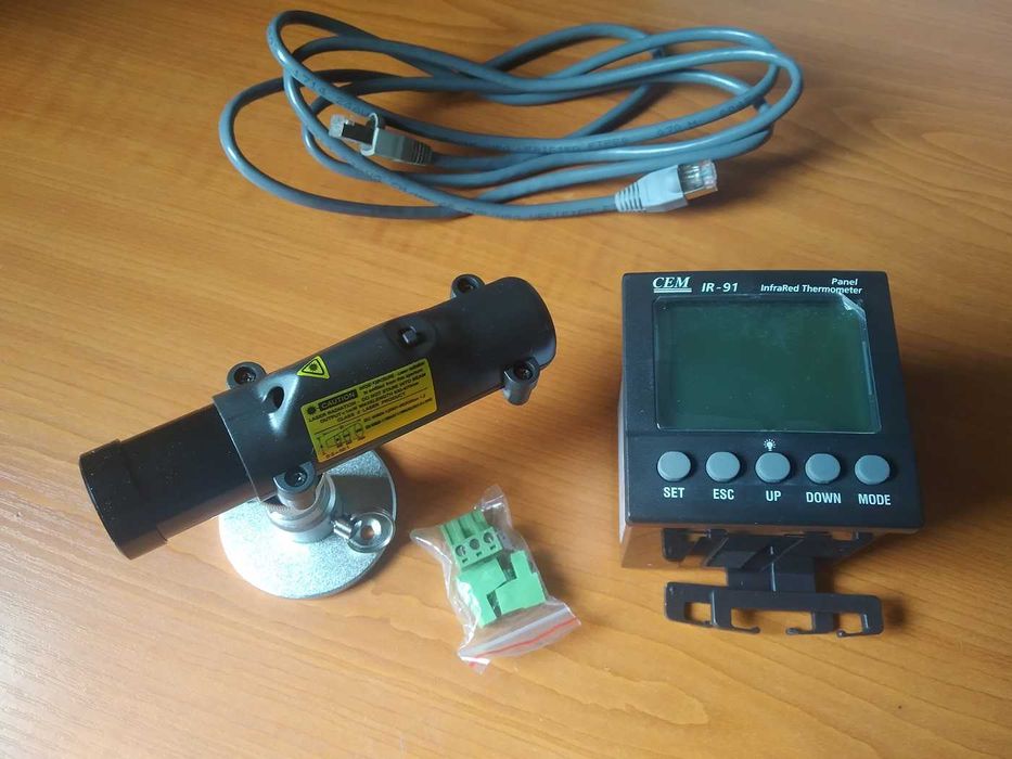 Стаціонарний пірометр 50:1 (-35 до +900) CEM IR-91