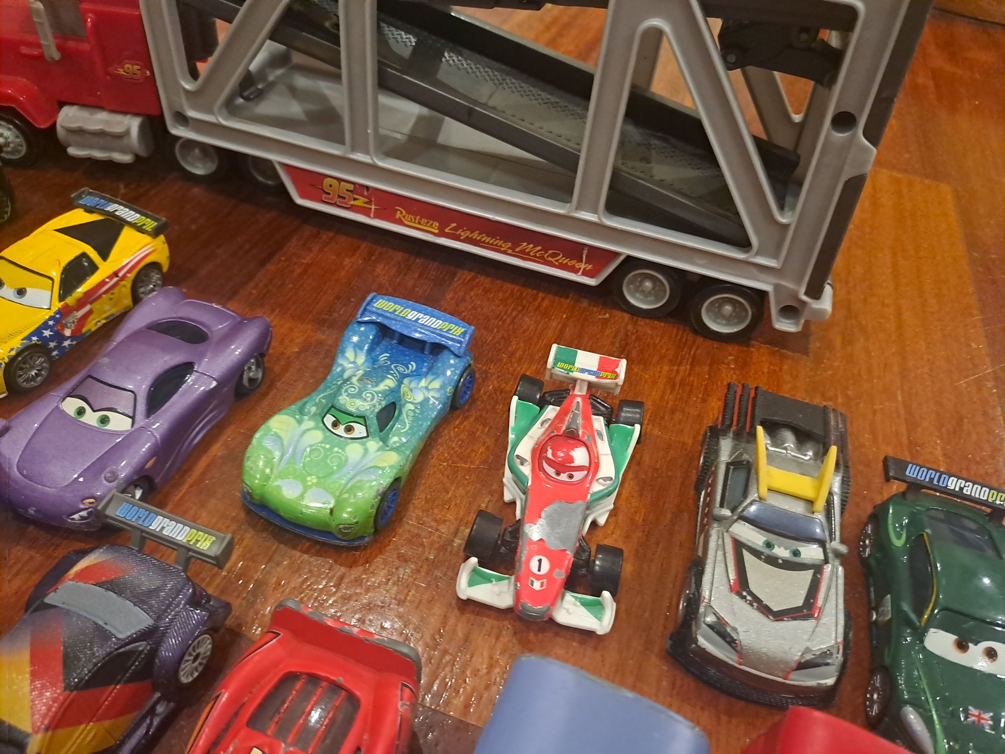 Conjunto Carrinhos Pixar Cars 2