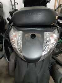 Piaggio Beverly 125 Lampy tył kierunkowskazy led 14r