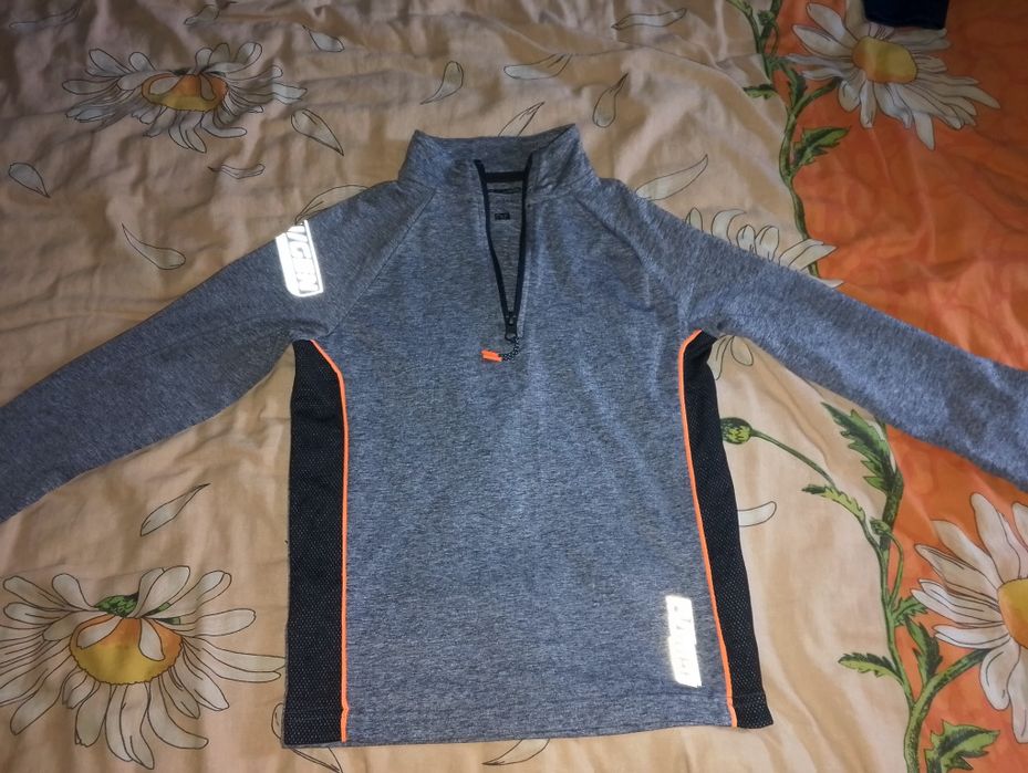 Спортивна кофта 134-140