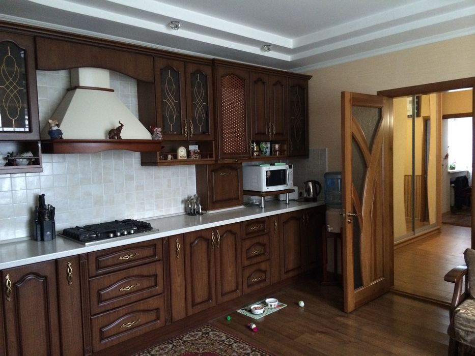 Дом-2 комн.разд. 77 м.кв. 2009 г. в/у, ремонт,6 Слободская -Погранична