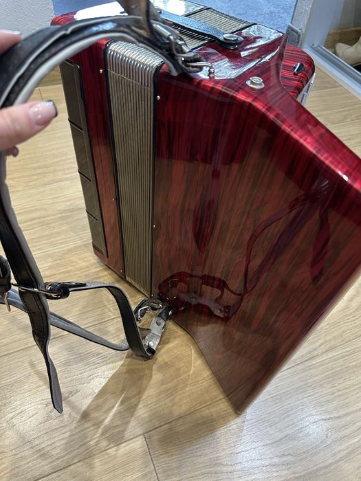 Akordeon Weltmeister Amigo 80 basów