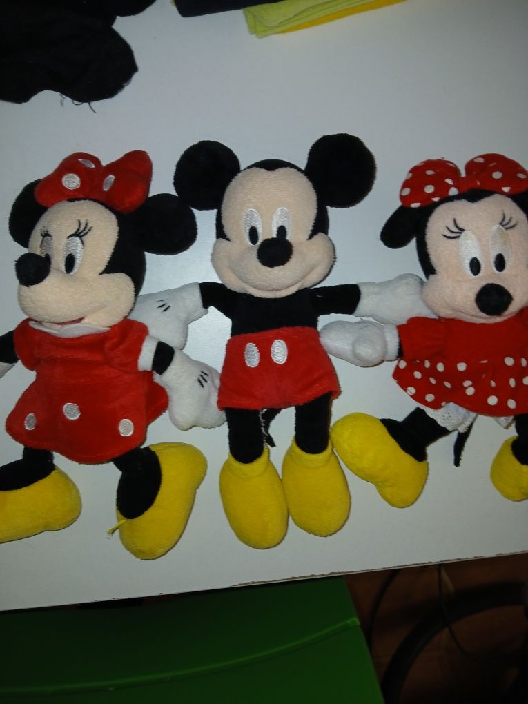 Bonecos de peluche minie e Mickey