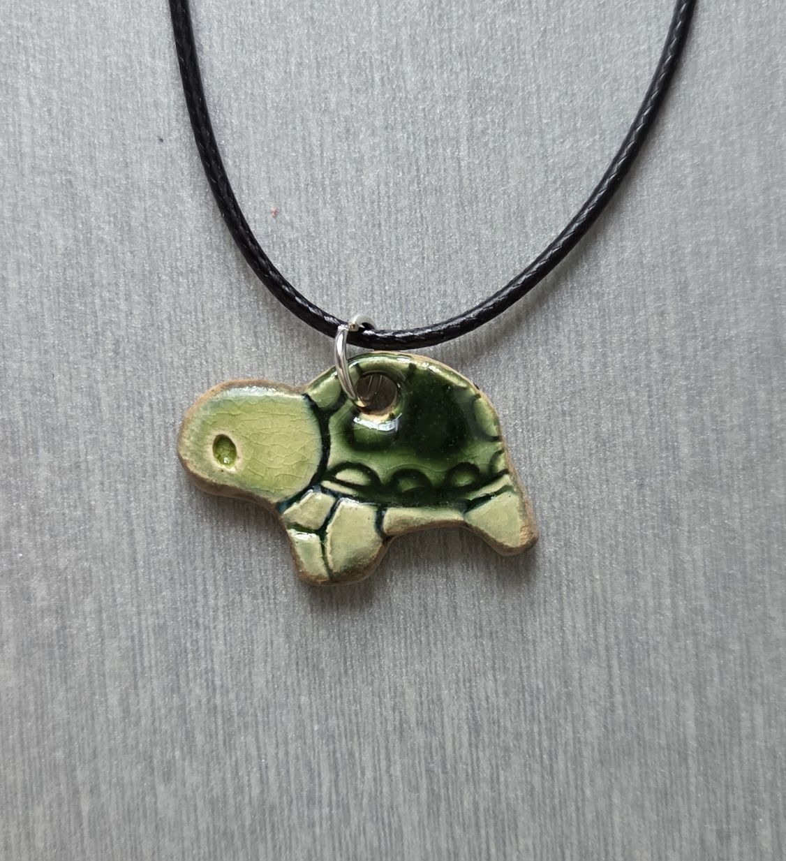 Naszyjnik, wisiorek żółwik żółwik ceramiczny