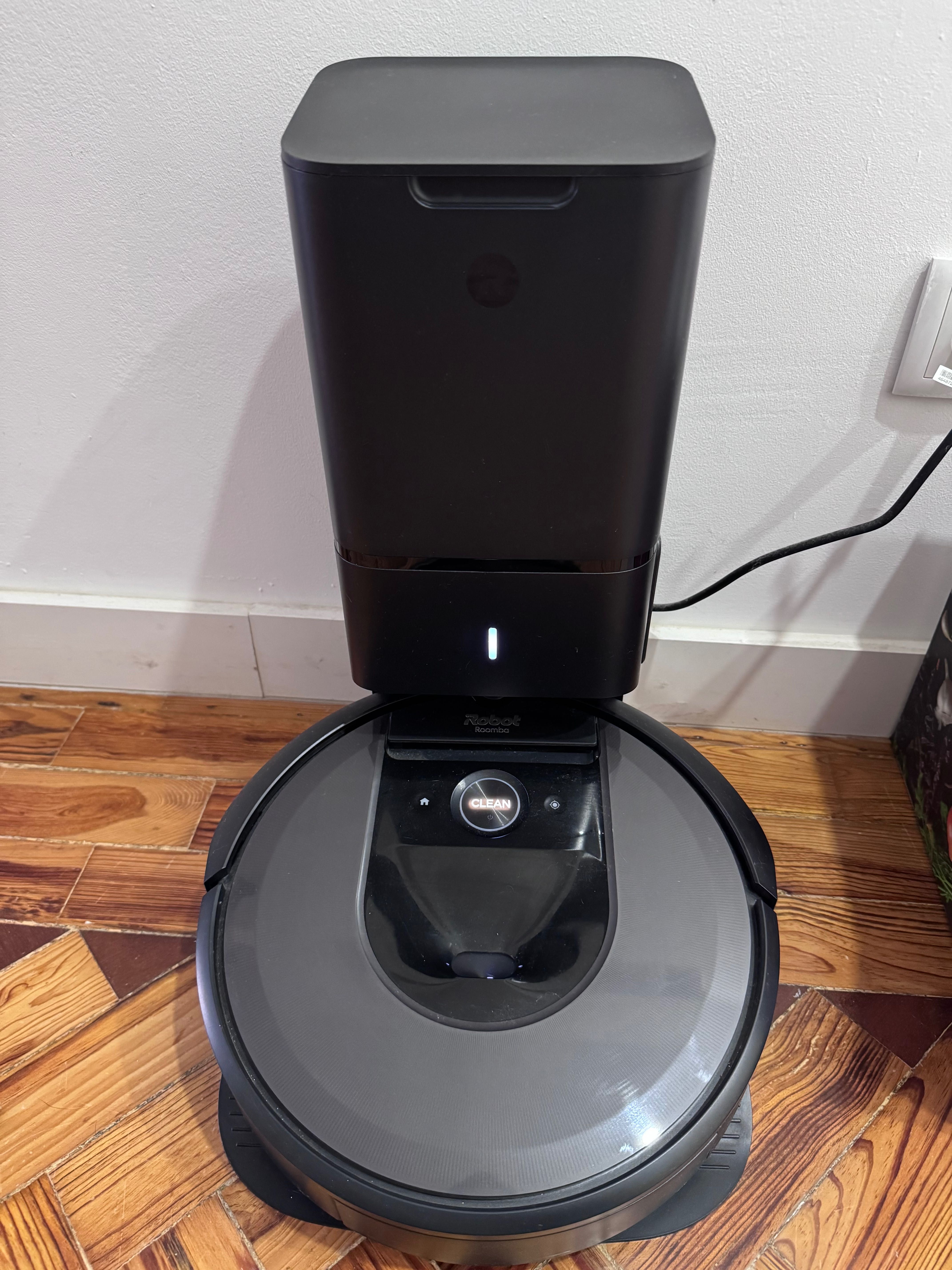 Robô Aspirador iRobot Roomba i8+