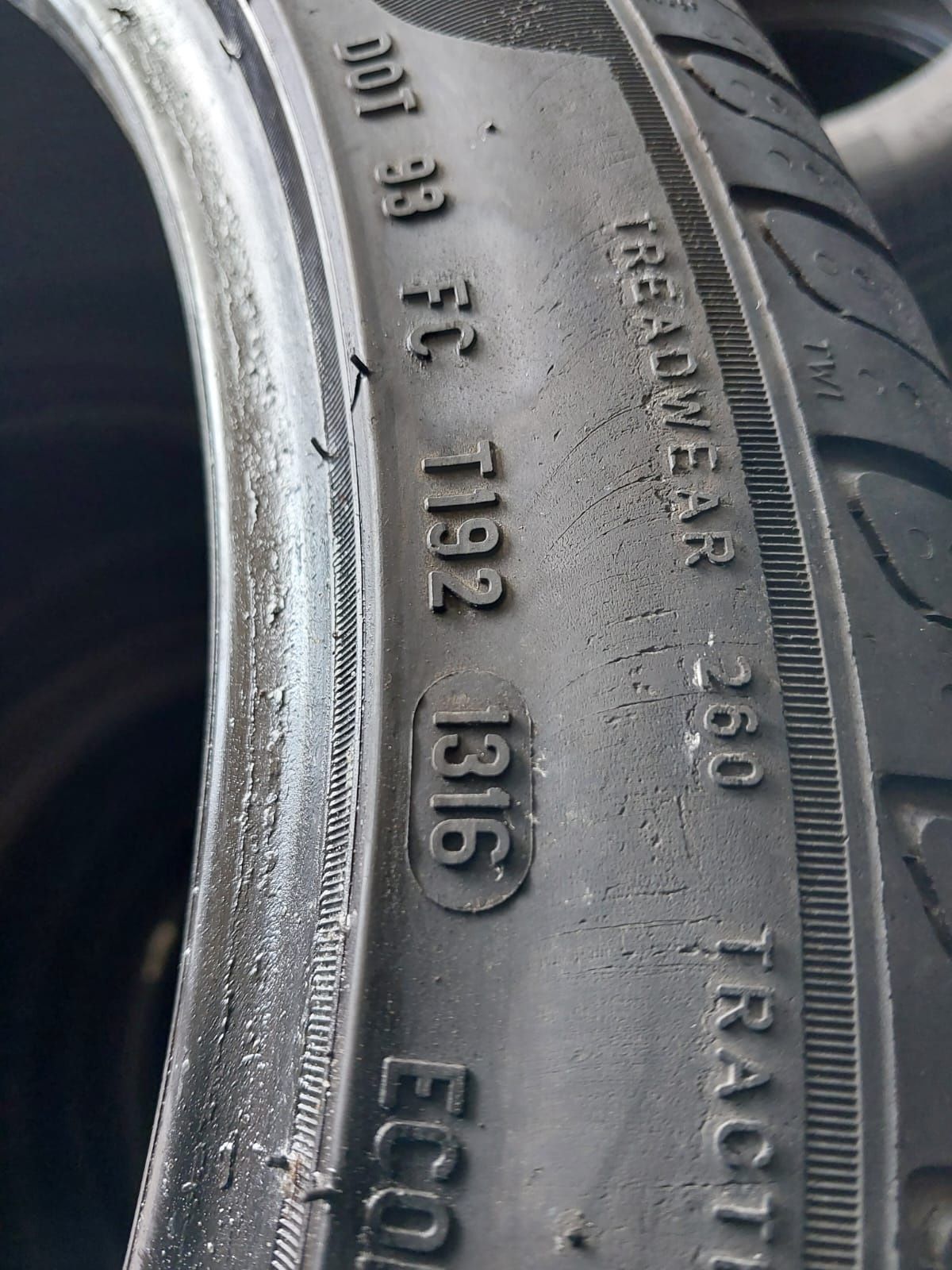 Opony używane 235/40/19 pirelli 2x6.5 mm 2016