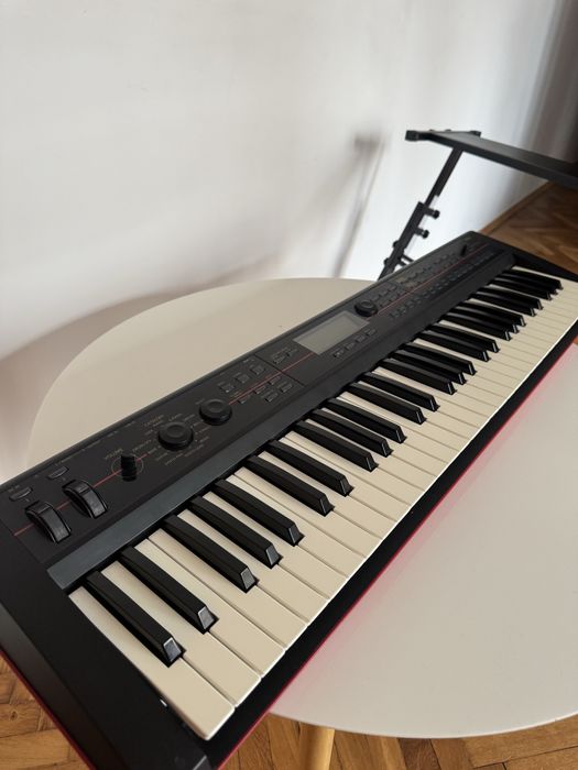 Korg Kross 1 61 – stan idealny! + GRATIS akcesoria