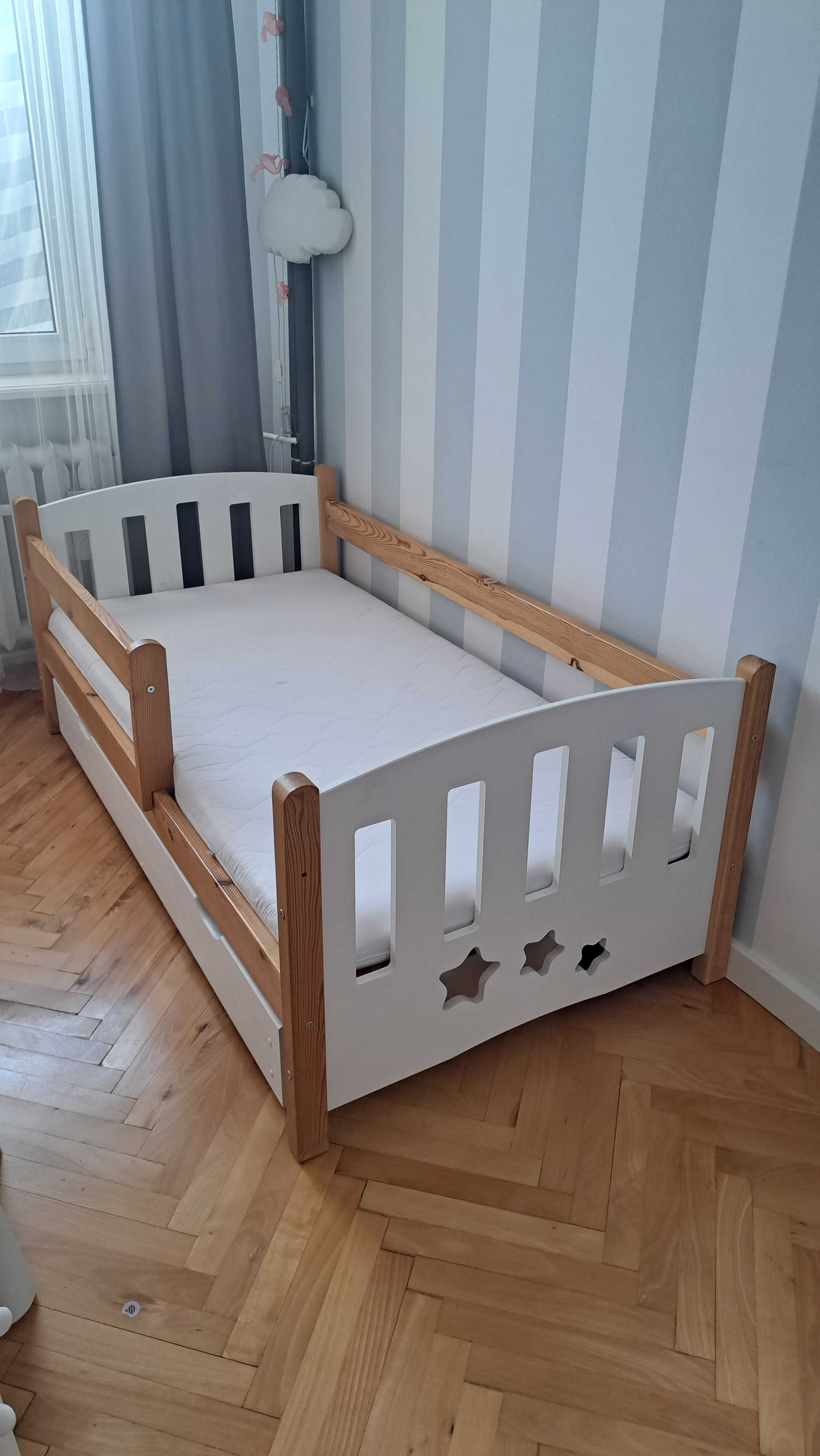 Łóżko dziecięce z materacem