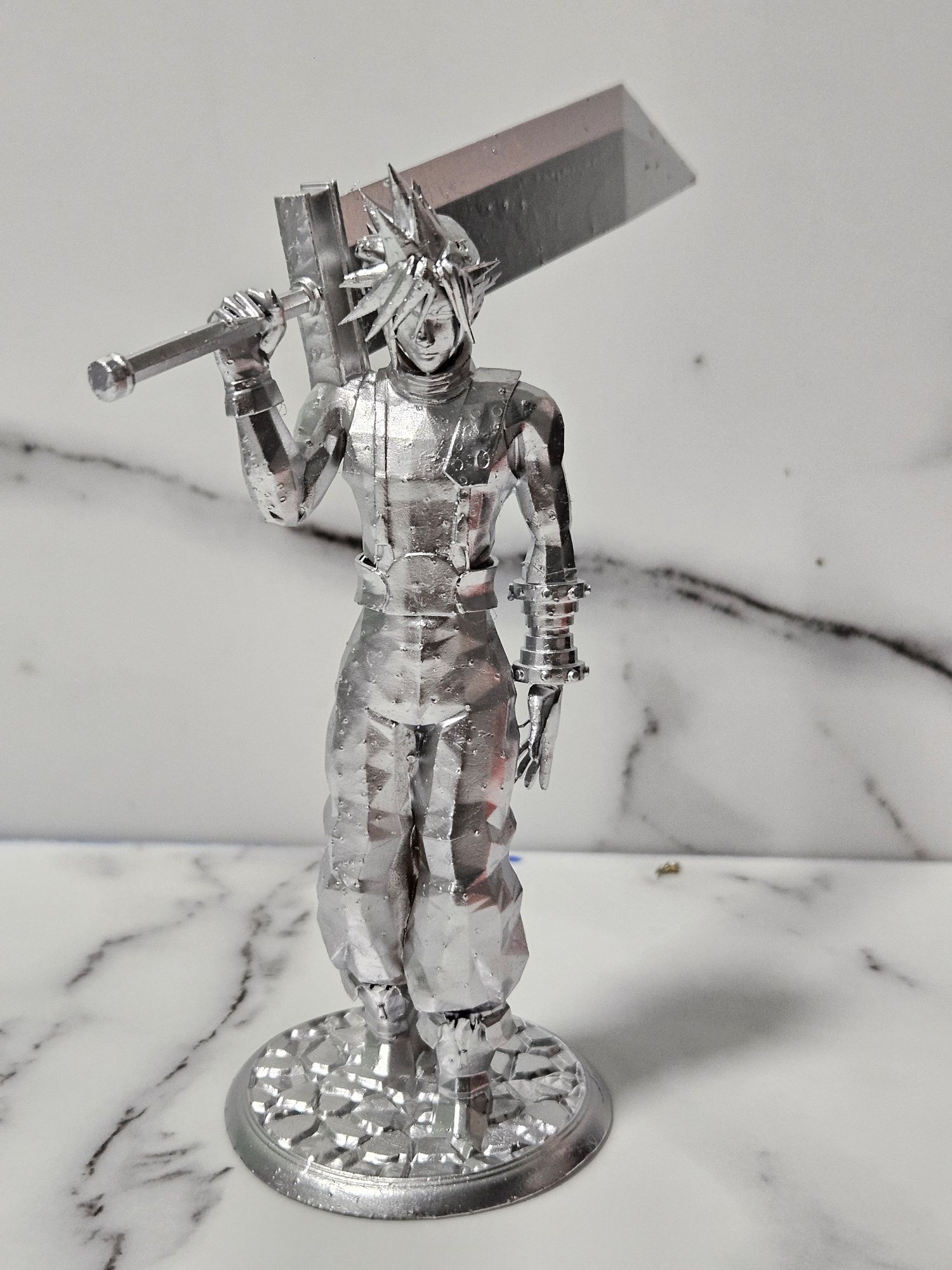 Cloud final fantasy figurka prezent ornament design loft