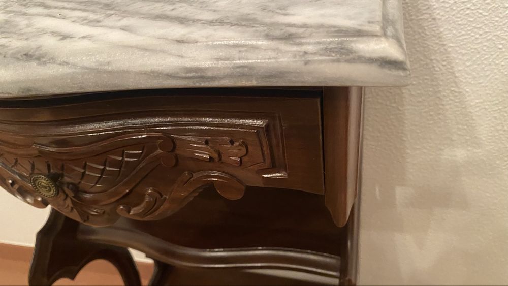 Consola pequena c/ tampo de marmore e gaveta