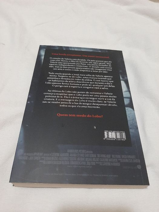 A Rapariga do Capuz Vermelho Editora: Suma das Letras