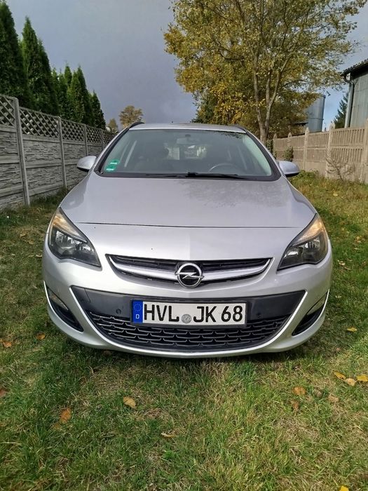 Opel Astra Astra J Kombi 1.4 140 km 2015