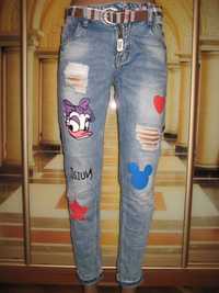Женские рваные джинсы с принтом S 42 размер
