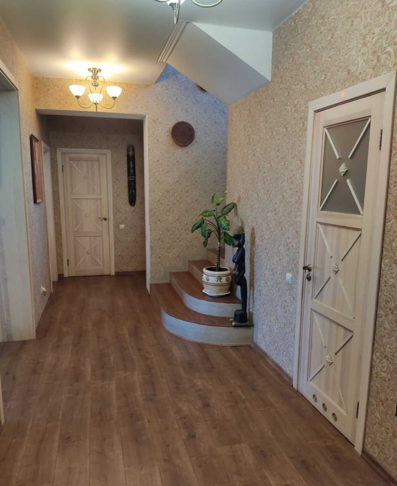 Лютіж, комфортний будинок 220 кв.м.  Ліс і вода