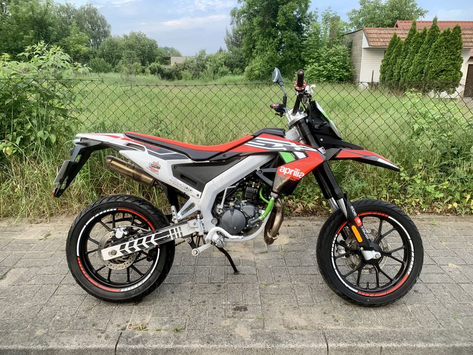 Aprilia sx 50 Factory Prawko AM Supermoto (Piaggio group Derbi Gilera)