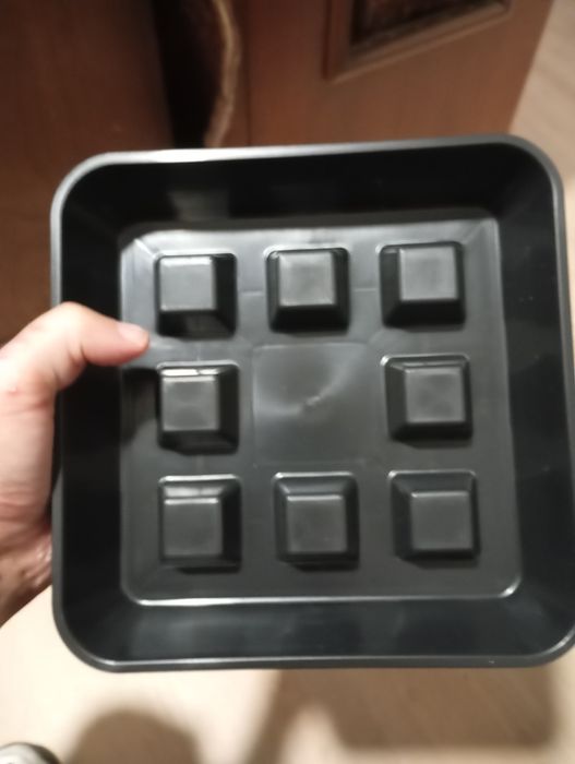 Pratos quadrados de vários tamanhos 5 uni