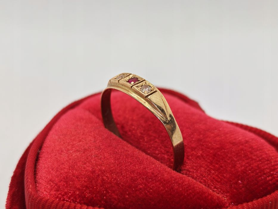 Złoty pierścionek pr. 585 waga 1,38g rozmiar 20 używany