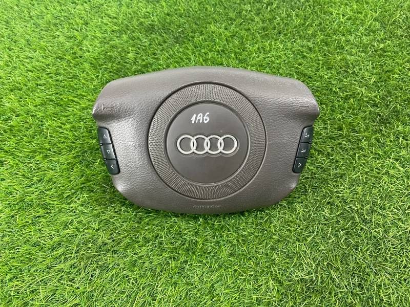 Airbag руля AUDI A6 C5 2.5 AKE 2001