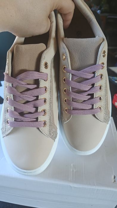 Adidasy 38 na wiosnę