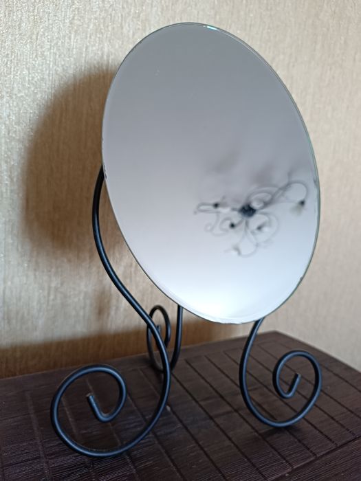 Дзеркало IKEA 1999 року