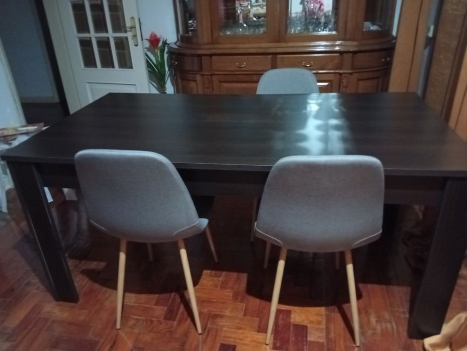Mesa de sala de jantar