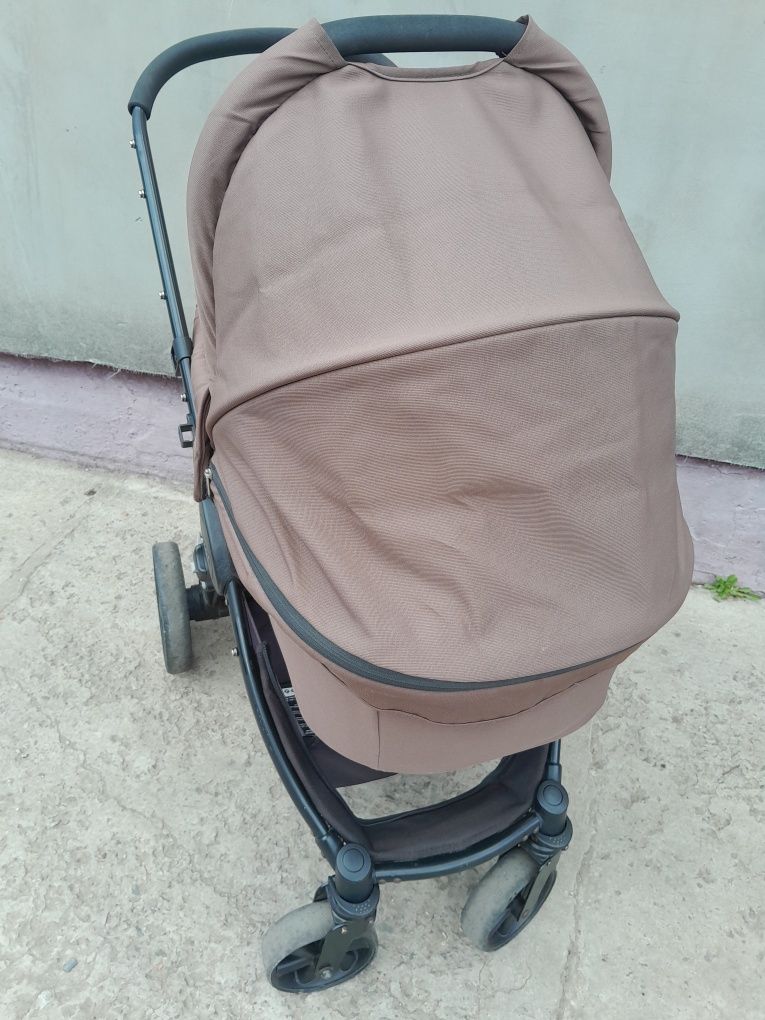 Продам детскую коляску