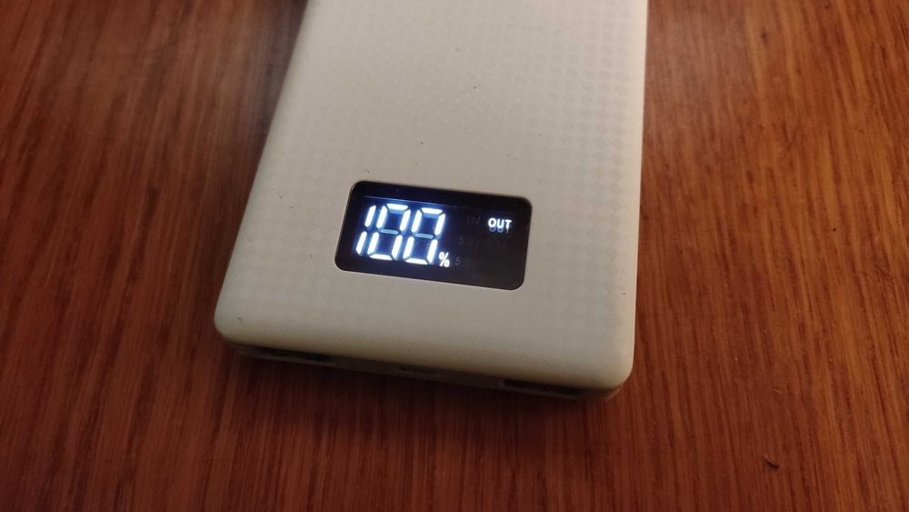 powerbank Pineng PN-960 6000 mAh USB 5 Вольт + кабель заряда + подарок