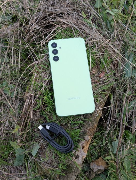 Samsung a24 (6/128 dual sim идеал бюджетный мощный телефон)