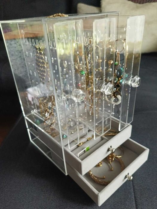 Elegancki organizer na biżuterię zamszowy szkatułka ekspozytor