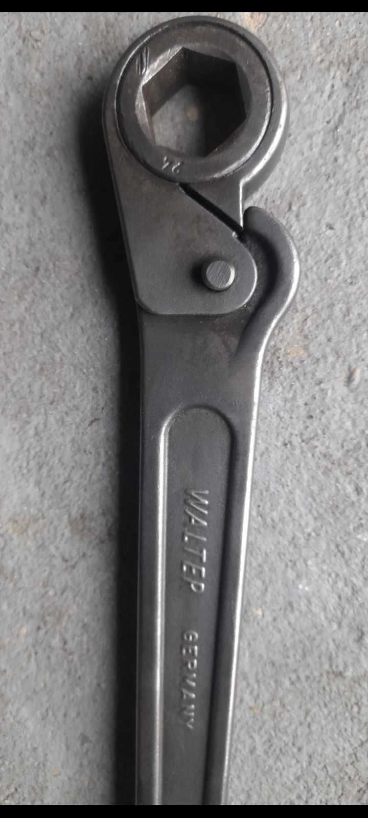 Klucz grzechotka firmy WALTER  24mm napęd 6-punktowy odwracalny