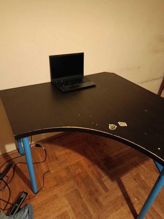 Oddam biurko pod komputer