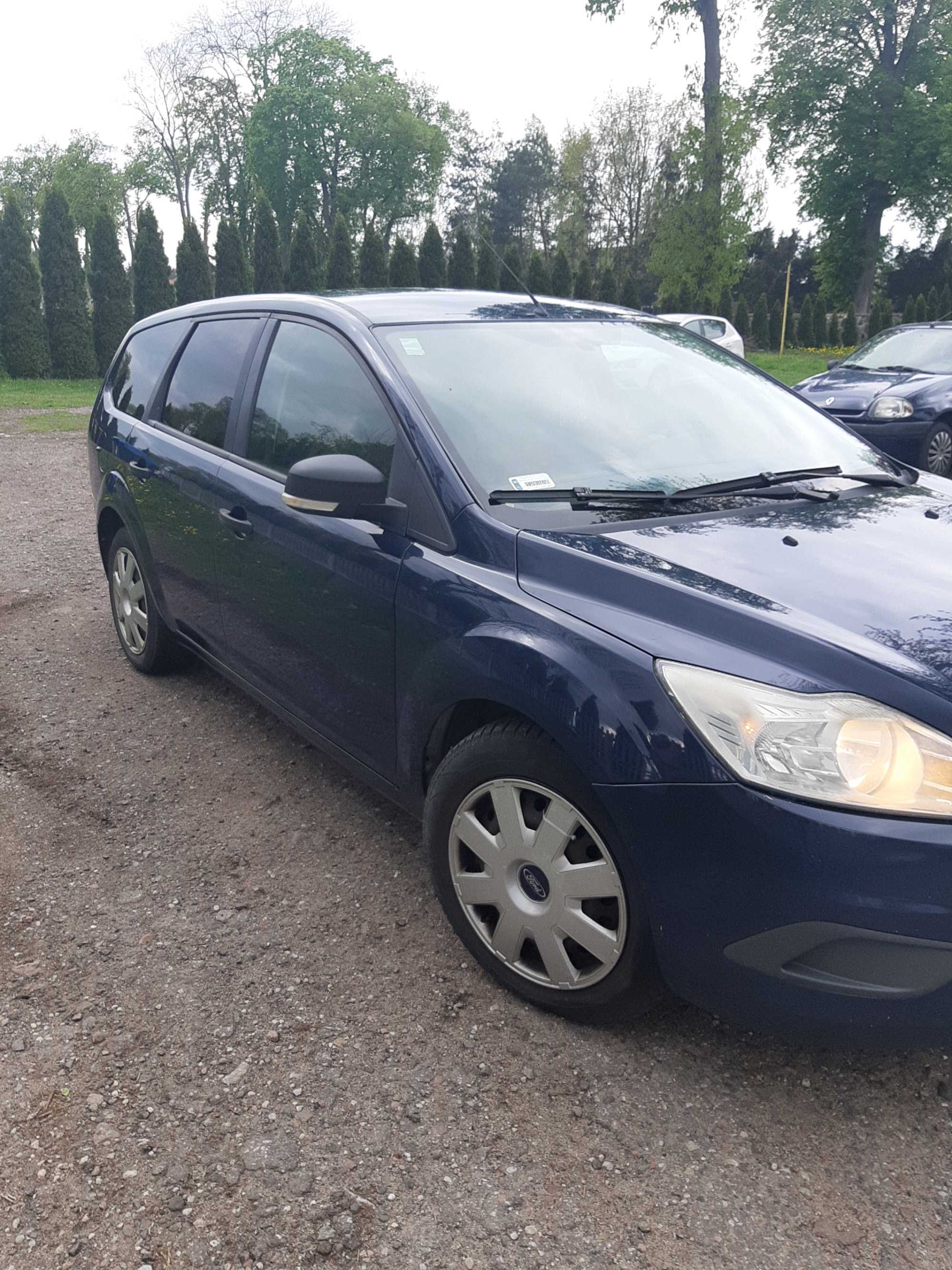 Witam przedmiotem sprzedaży jest Ford focus 1.8 TDCi 115km...