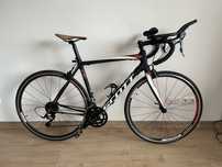 Rower szosowy marki SCOTT + trenażer Tacx