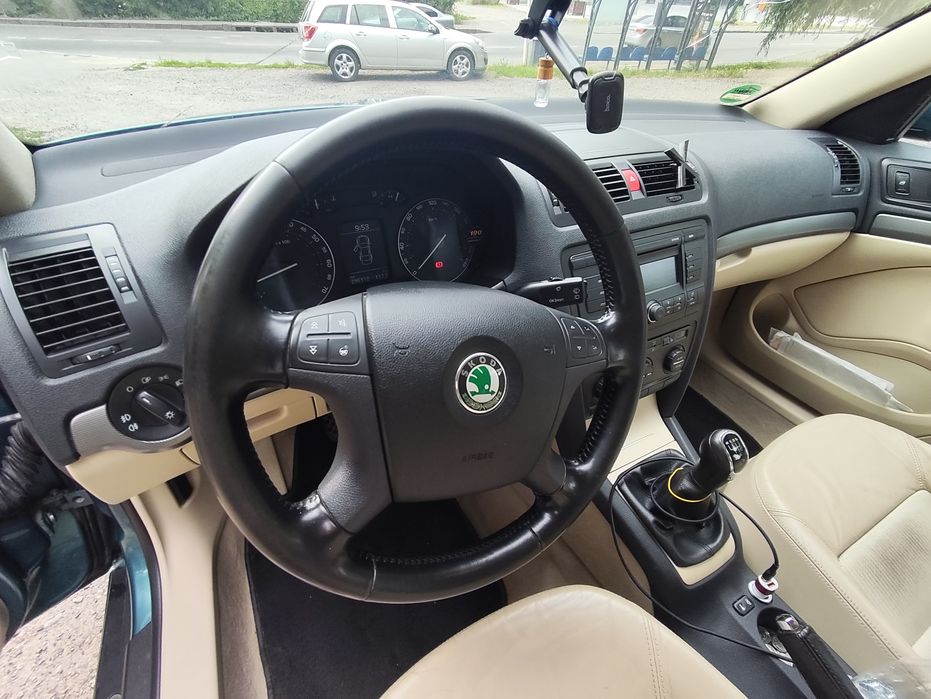 Більш детальна інформація по телефону