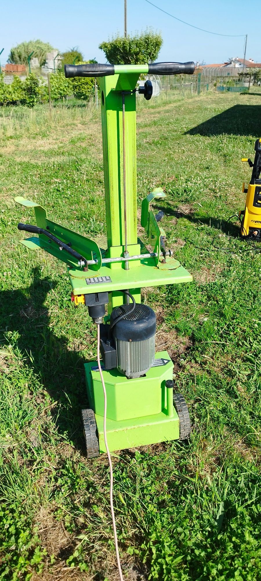 Rachador de lenha 7 ton.