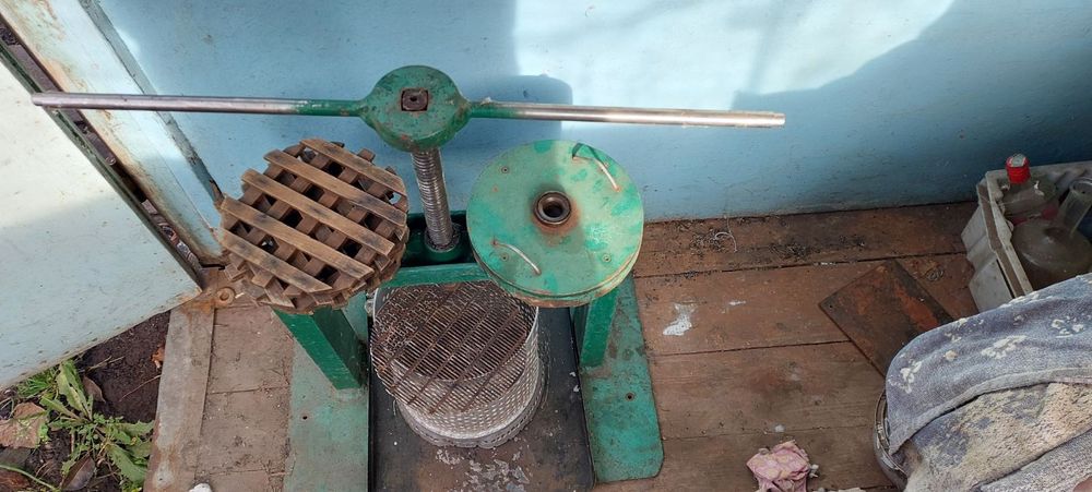 Ручний прес соковижималкп