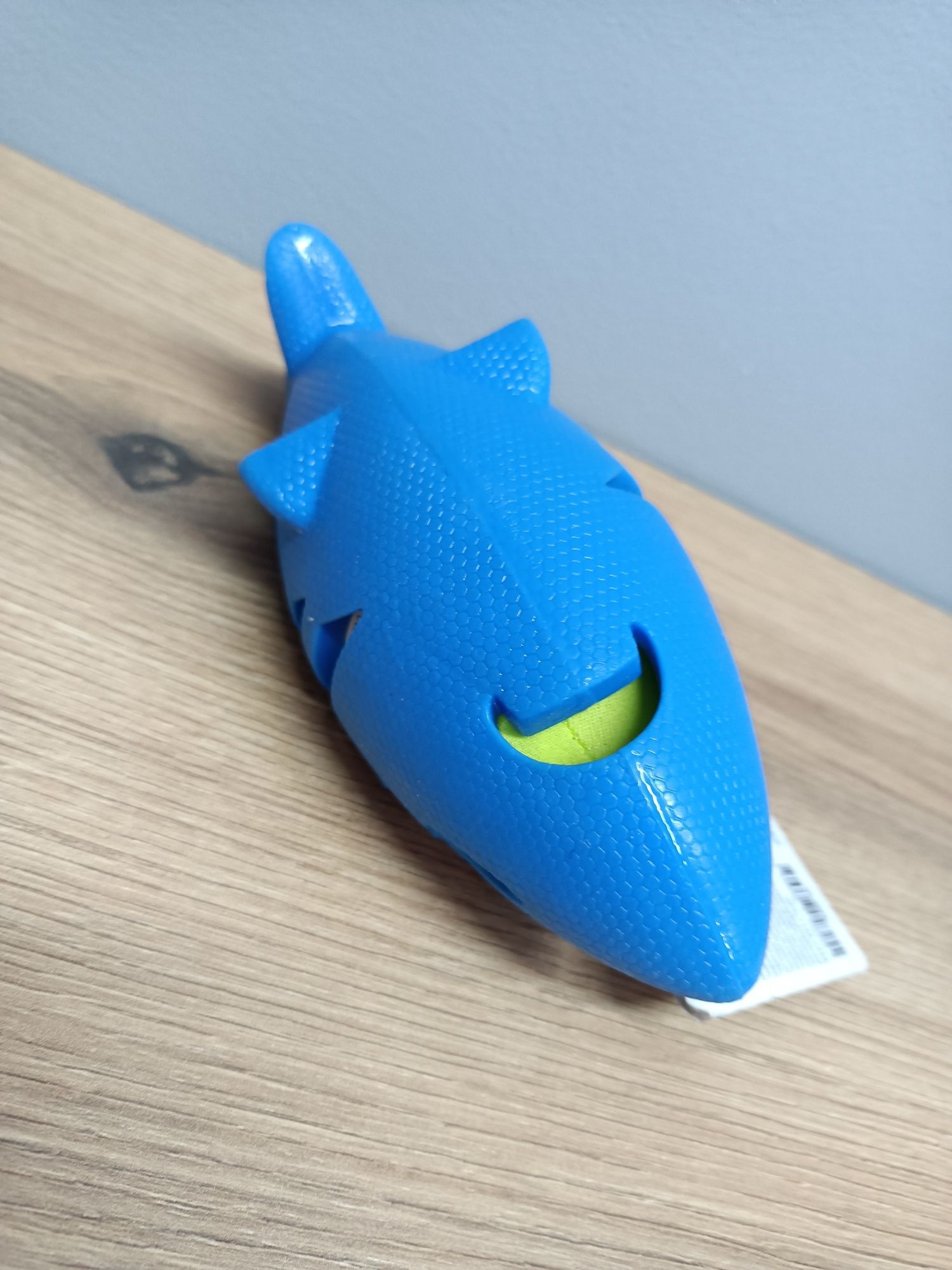 Gryzak dla psa Rekin piszczawka Nerf Dog