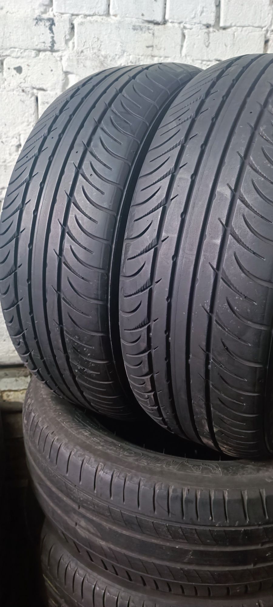 Автошини 205/55 R16 Kumho Ecsta SPT Літо бу 215.205.195-556045 Склад