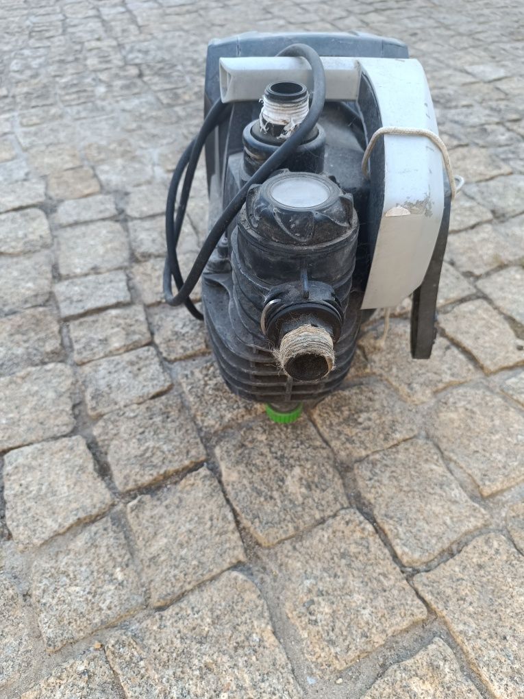 Motor elétrico de poço com potência de elevação