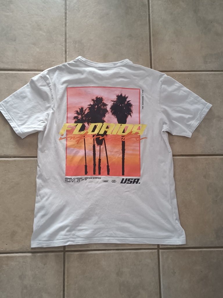 T-shirt Branca com Estampa